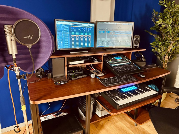 Musikproduktion am Computer professioneller Ausstattung